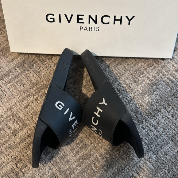 Givenchy Pool Slides - Picture 4 of 6